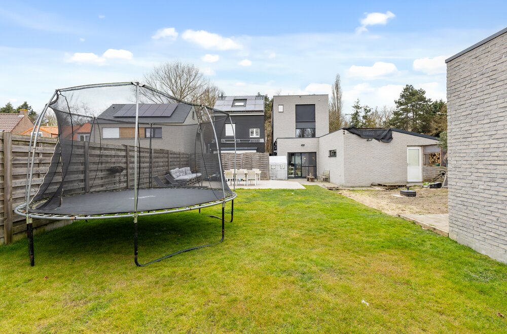 ruime-volledig-gerenoveerde-woning-te-koop-in-de-panne-020.jpg