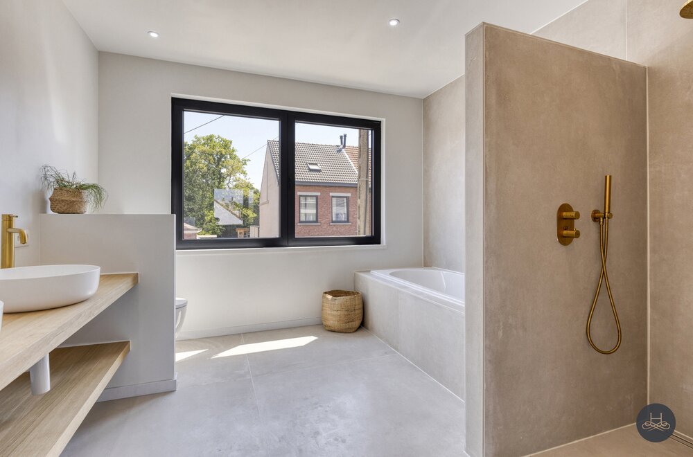 stijlvolle-energiezuinige-en-gerenoveerde-woning-met-tuin016.jpg