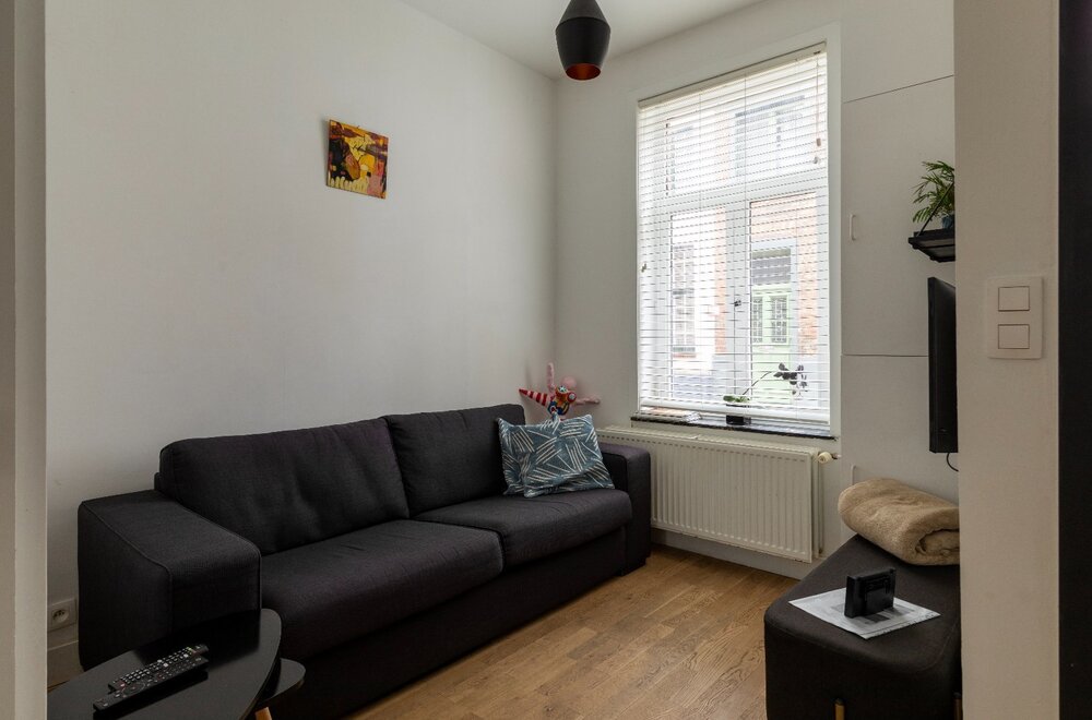 leuke-gerenoveerde-stadswoning-in-het-hart-van-brugge-met-vergunde-gastenkamer002.jpg