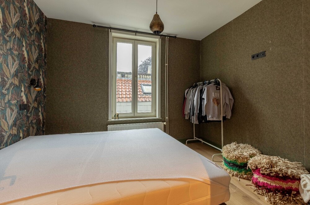 leuke-gerenoveerde-stadswoning-in-het-hart-van-brugge-met-vergunde-gastenkamer012.jpg