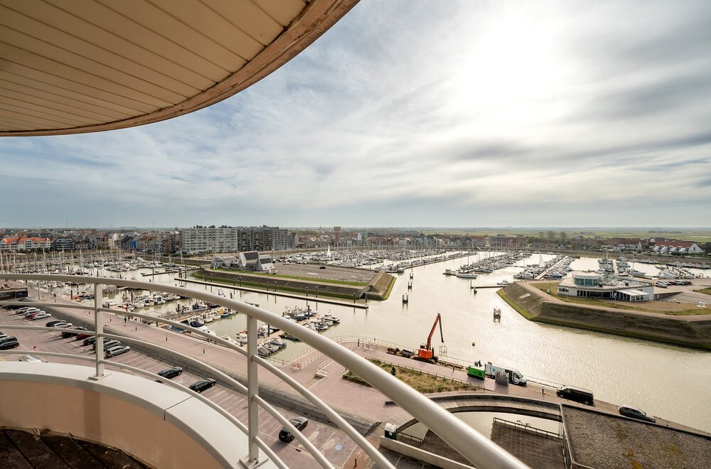 volledig-gerenoveerd-appartement-met-prachtig-zicht-op-de-jachthaven002.jpg
