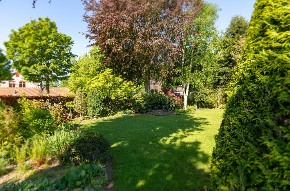 gezellige-woning-met-karakter-atelier-en-prachtige-tuin-2-percelen-in-residentieel-sint-andries-003.jpg