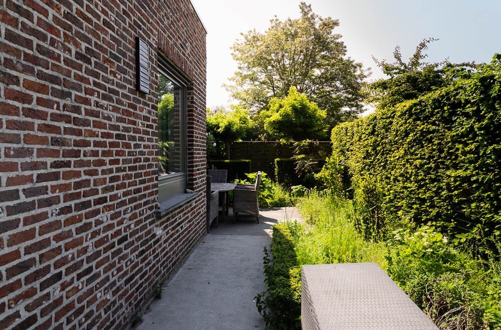 instapklare-villa-op-817-m-met-ruime-tuin-in-zeveneken-lochristi-011.jpg