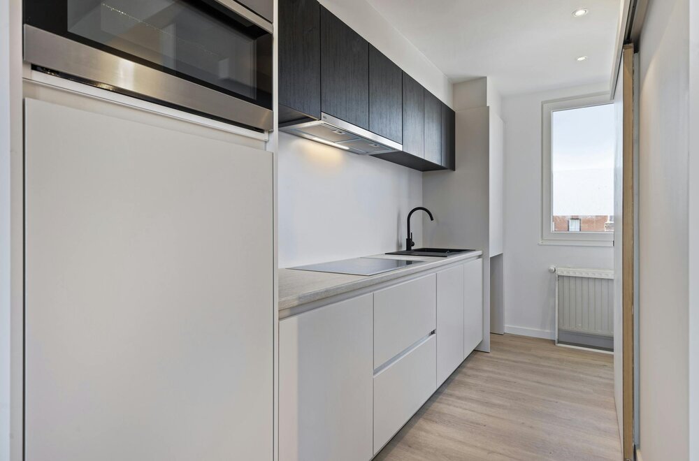 gerenoveerd-appartement-met-2-slaapkamers-in-koksijde-bad004.jpg