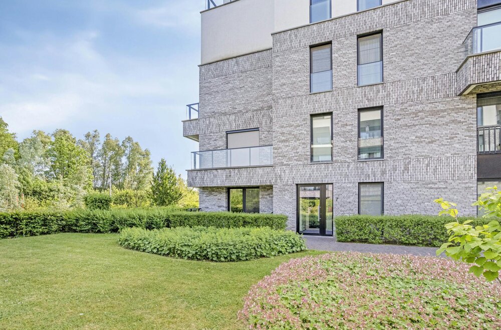 energiezuinig-gelijkvloers-appartement-met-terras-in-boom002.jpg