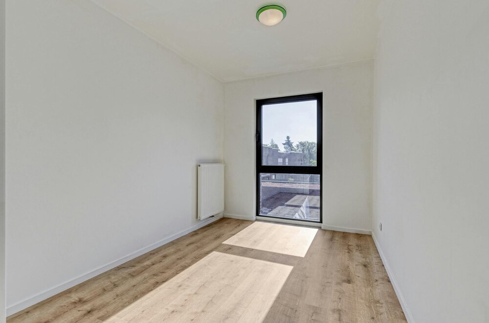appartement-met-2-slaapkamers-terras-en-autostaanplaats-te-koop-in-hoboken009.jpg