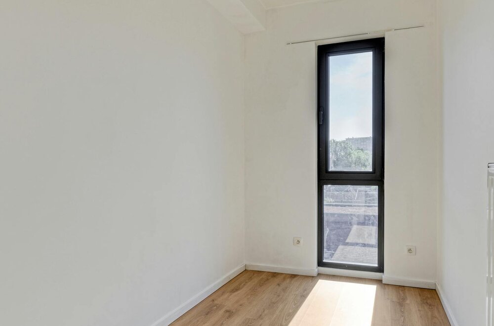 appartement-met-2-slaapkamers-terras-en-autostaanplaats-te-koop-in-hoboken011.jpg