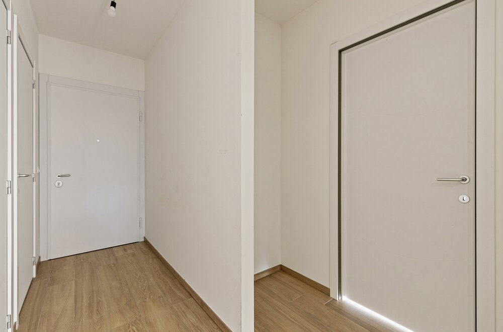 63b-02-07002.jpg