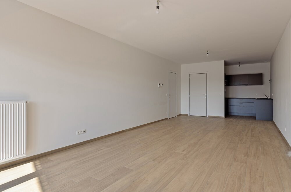 63b-02-07006.jpg