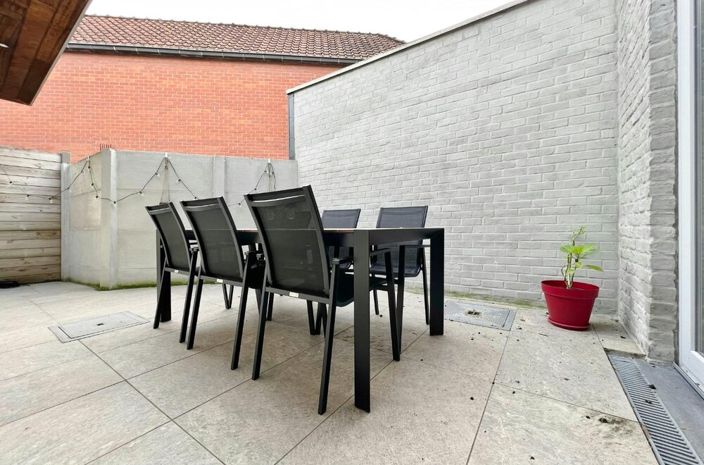 instapklaar-huis-te-koop-in-het-centrum-van-langemark-met-uitweg-008.jpg