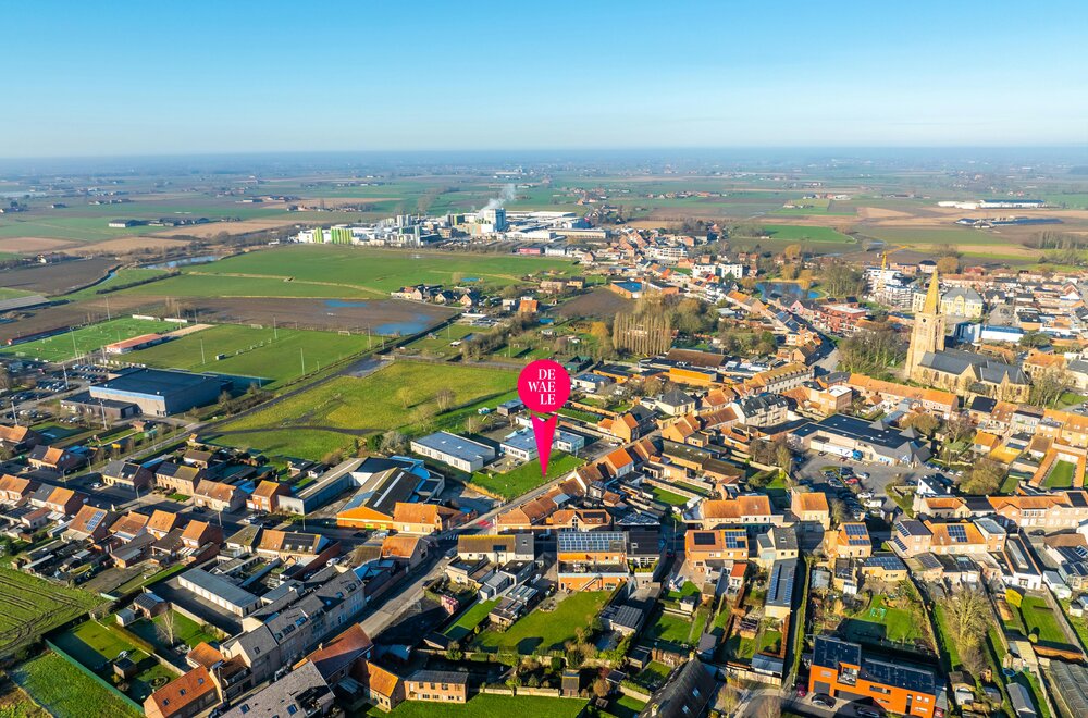 instapklaar-huis-te-koop-in-het-centrum-van-langemark-met-uitweg-016.jpg