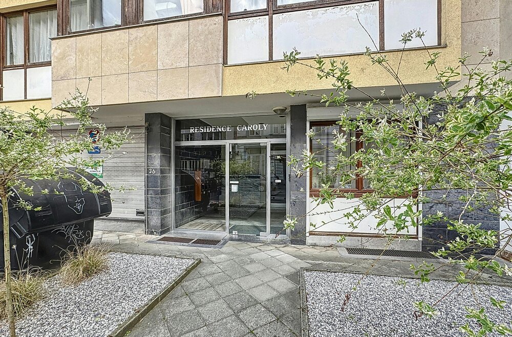 gemeubelde-studio-in-elsene-de-meeus-luxemburgplein011.jpg