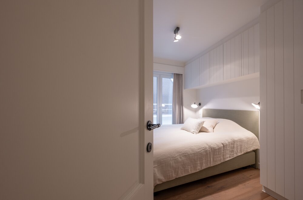 uiterst-smaakvol-en-lichtrijk-appartement-met-open-zicht-op-zee-en-park-in-duinbergen015.jpg