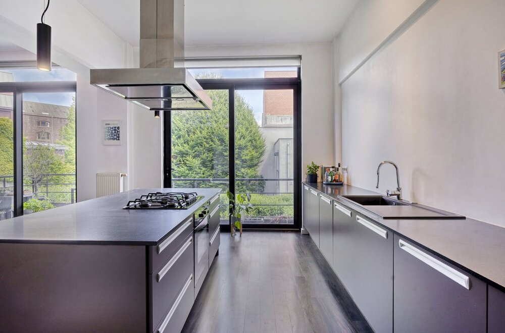 lichtrijke-loft-te-koop-aan-de-kanaalzone-dansaert-brussel004.jpg