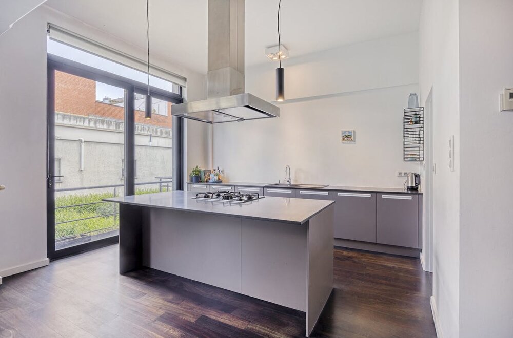 lichtrijke-loft-te-koop-aan-de-kanaalzone-dansaert-brussel009.jpg