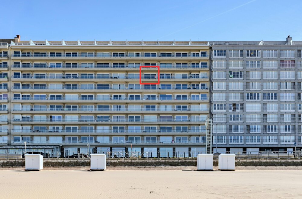 prachtig-appartement-met-frontaal-zeezicht-te-koop-in-middelkerke-013.jpg