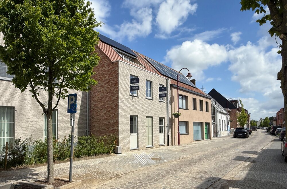 afgewerkte-nieuwbouwwoning-met-vier-slaapkamers-6-btw-mogelijk001.jpg