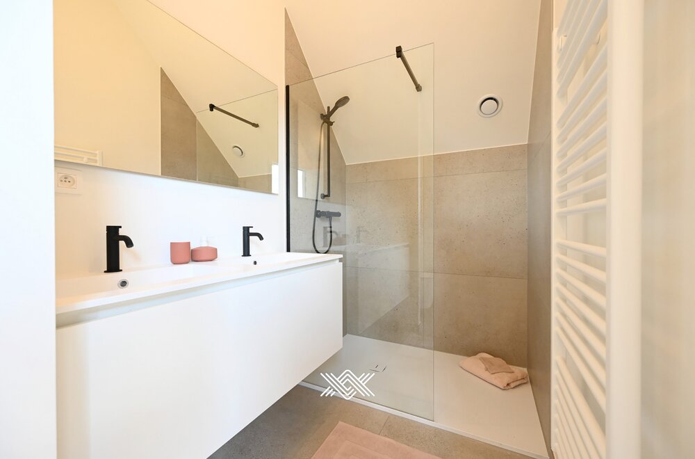 afgewerkte-nieuwbouwwoning-met-vier-slaapkamers-6-btw-mogelijk016.jpg