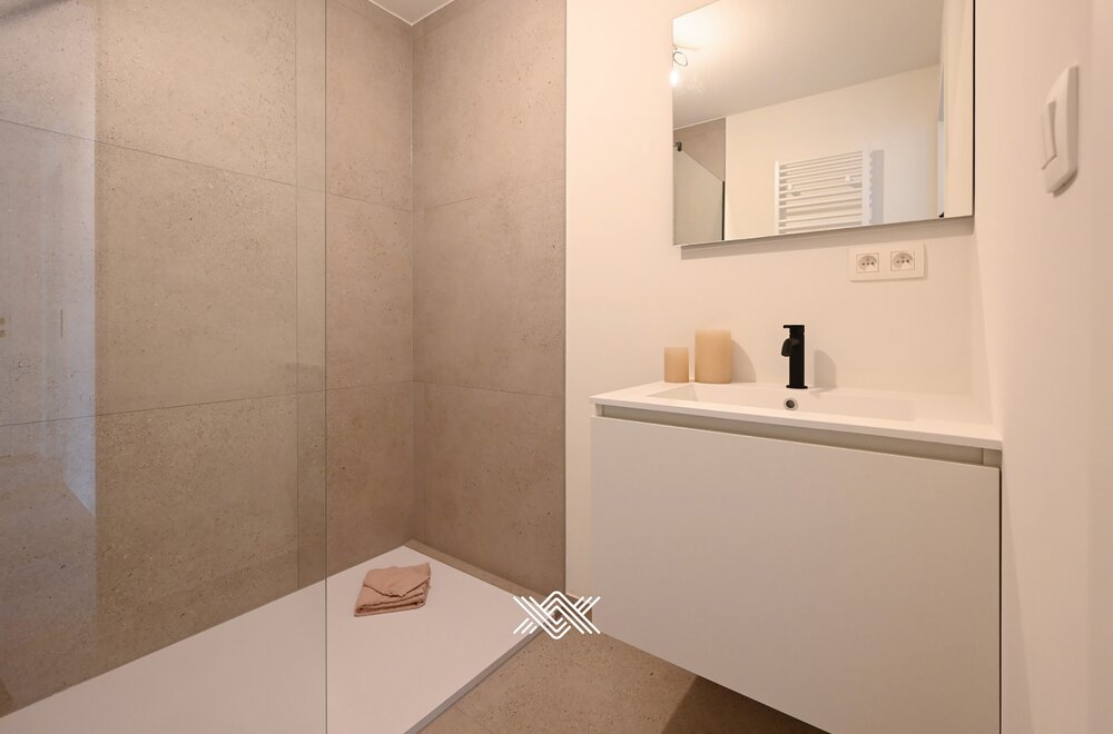 afgewerkte-nieuwbouwwoning-met-vier-slaapkamers-6-btw-mogelijk023.jpg