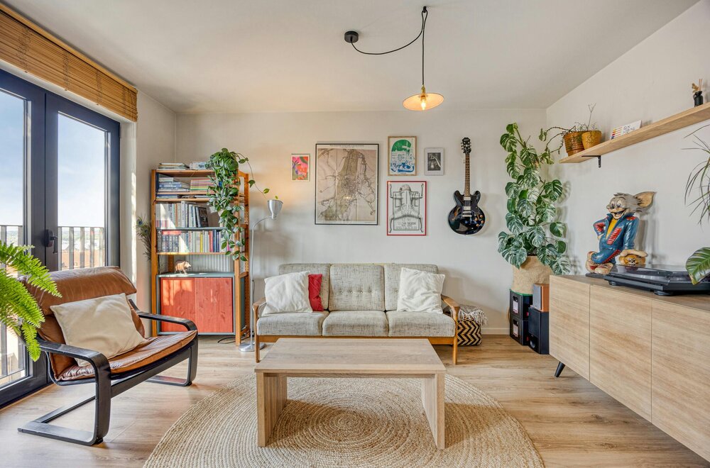 lichtrijk-appartement-met-prachtig-uitzicht-te-koop-002.jpg