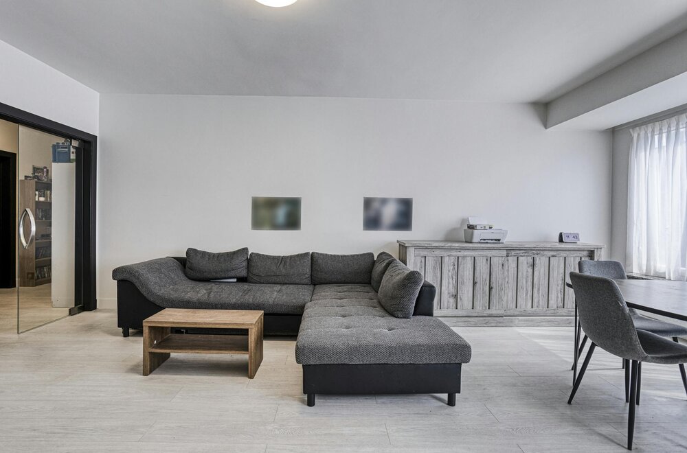 lichtrijk-2-slpk-appartement-te-koop-in-centrum-roeselare003.jpg