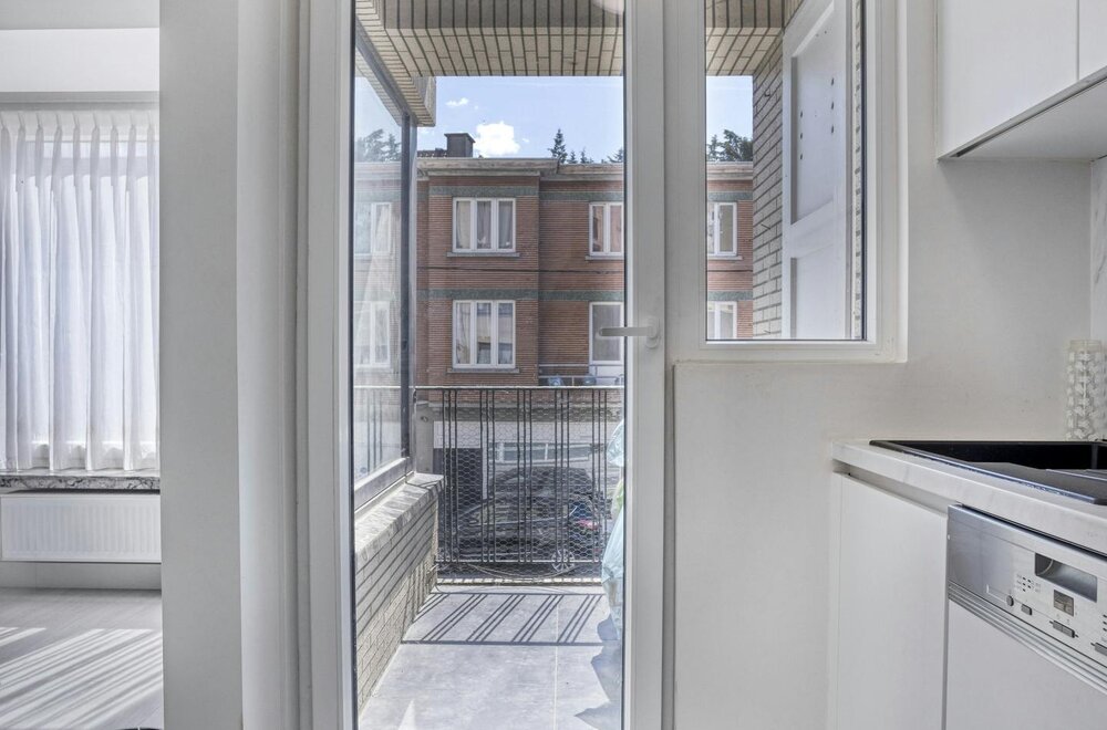 lichtrijk-2-slpk-appartement-te-koop-in-centrum-roeselare007.jpg