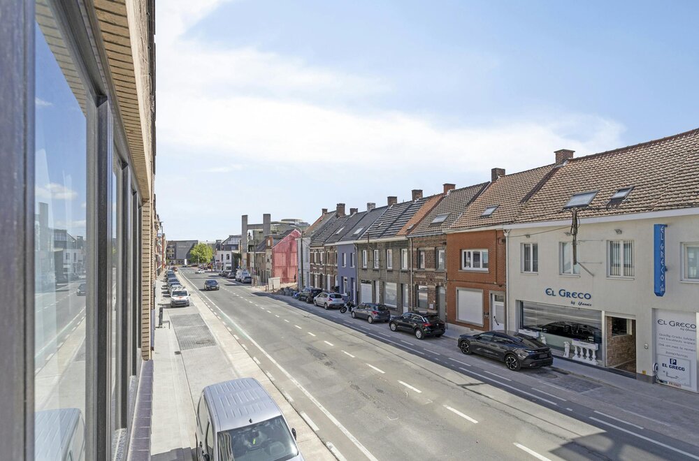 lichtrijk-2-slpk-appartement-te-koop-in-centrum-roeselare011.jpg