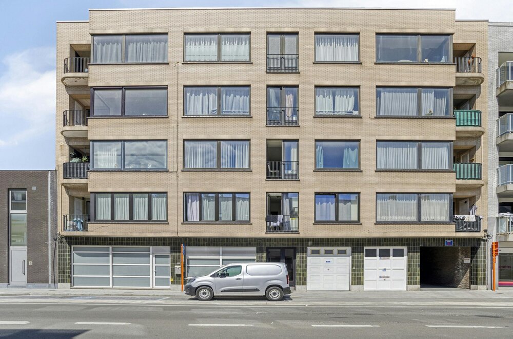 lichtrijk-2-slpk-appartement-te-koop-in-centrum-roeselare013.jpg