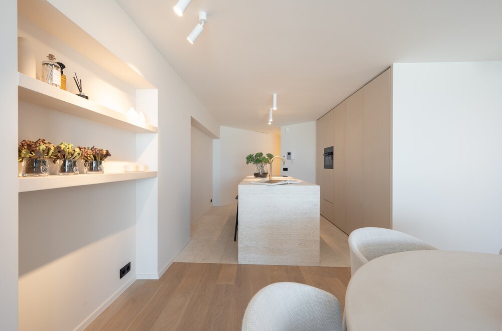 luxueus-gerenoveerd-appartement-met-frontaal-zeezicht-op-toplocatie010.jpg