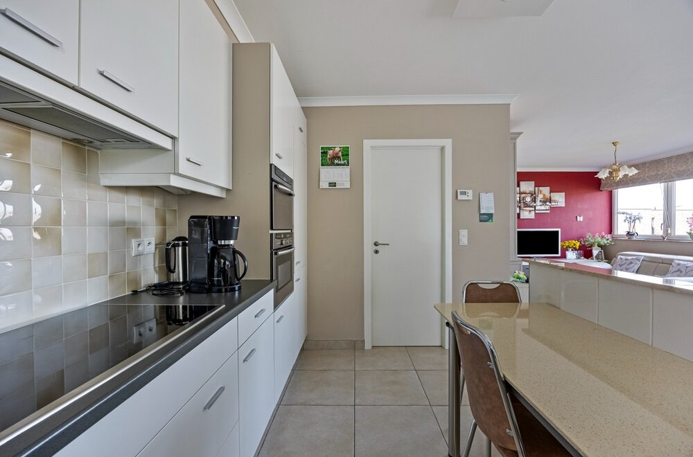 ruim-en-energiezuinig-appartement-met-garage-te-brugge006.jpg