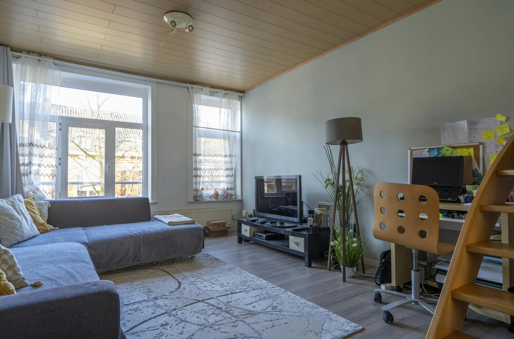 centraal-gelegen-kangoeroewoning-met-twee-aparte-woonunits-te-kortrijk002.jpg