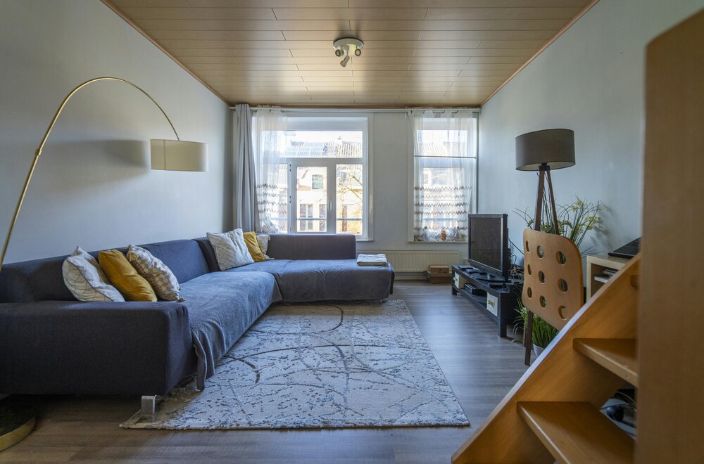 centraal-gelegen-kangoeroewoning-met-twee-aparte-woonunits-te-kortrijk003.jpg
