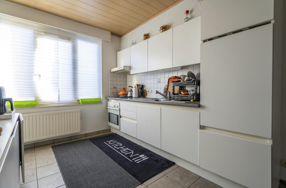 centraal-gelegen-kangoeroewoning-met-twee-aparte-woonunits-te-kortrijk007.jpg