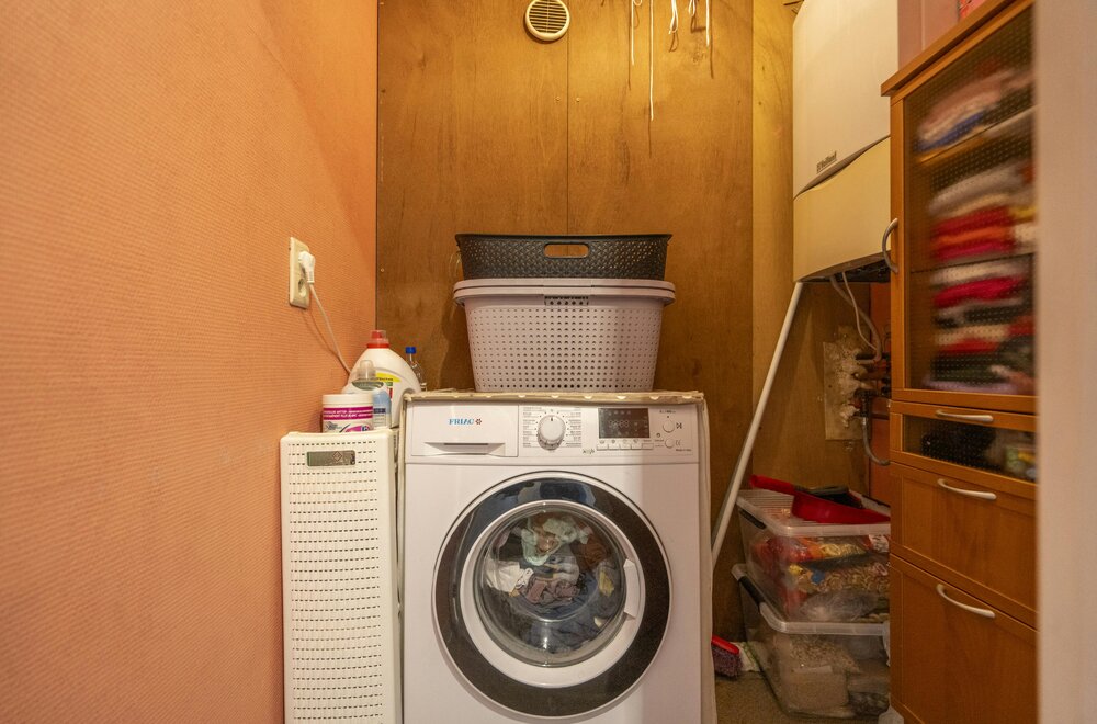 centraal-gelegen-kangoeroewoning-met-twee-aparte-woonunits-te-kortrijk008.jpg