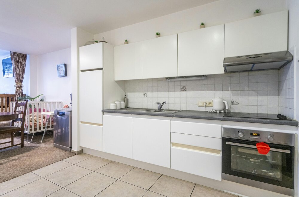 centraal-gelegen-kangoeroewoning-met-twee-aparte-woonunits-te-kortrijk017.jpg