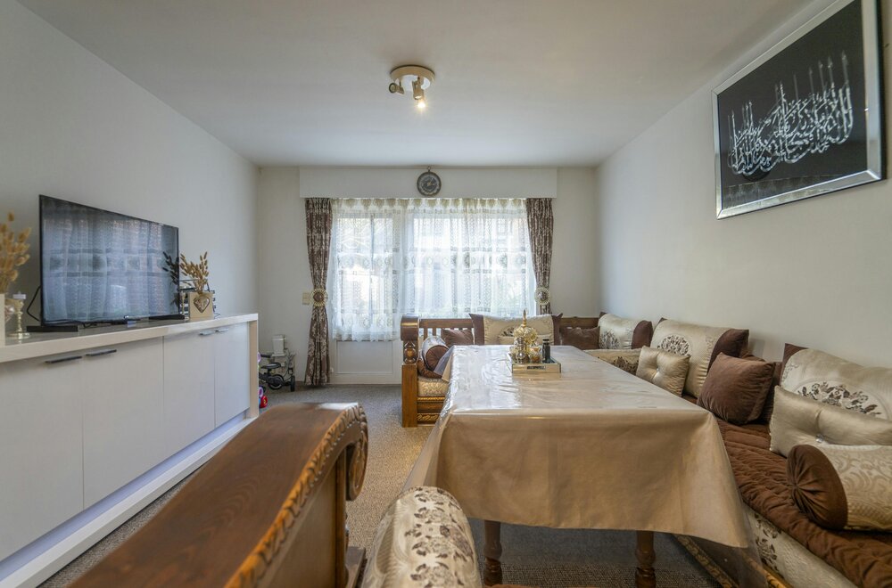centraal-gelegen-kangoeroewoning-met-twee-aparte-woonunits-te-kortrijk020.jpg