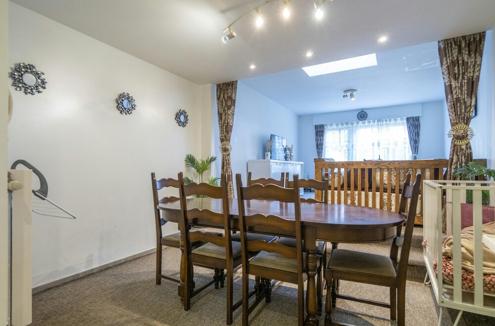 centraal-gelegen-kangoeroewoning-met-twee-aparte-woonunits-te-kortrijk021.jpg