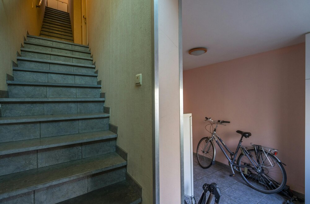 centraal-gelegen-kangoeroewoning-met-twee-aparte-woonunits-te-kortrijk031.jpg