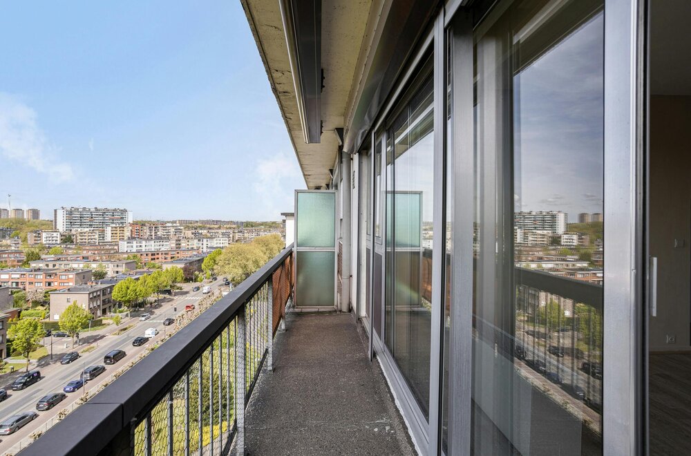 lichtrijk-appartement-met-2-terrassen-te-koop-in-merksem005.jpg