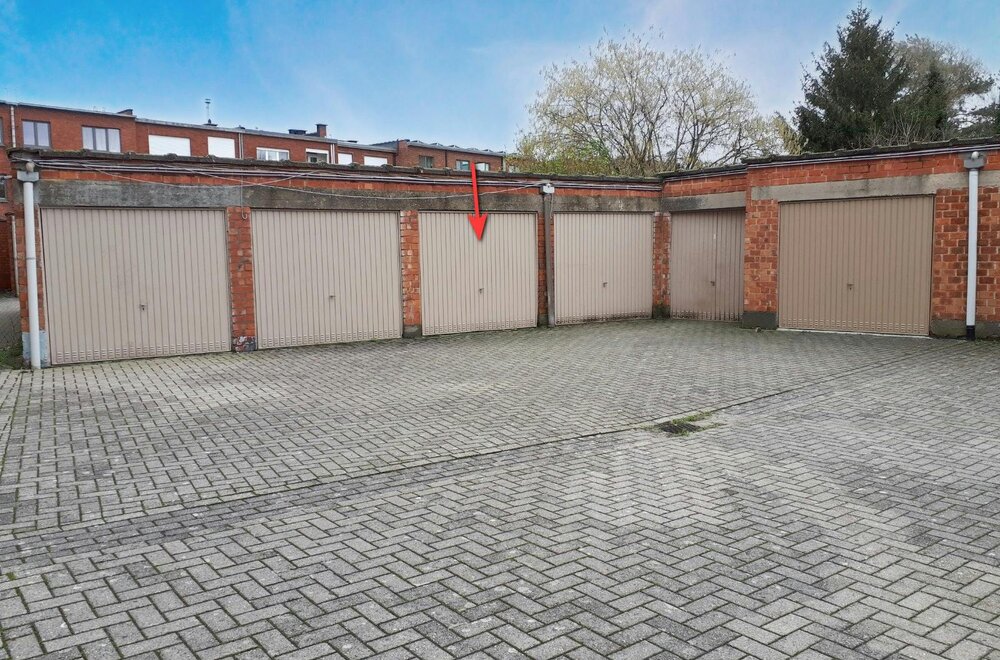 garagebox-in-de-molenlei-in-edegem002.jpg