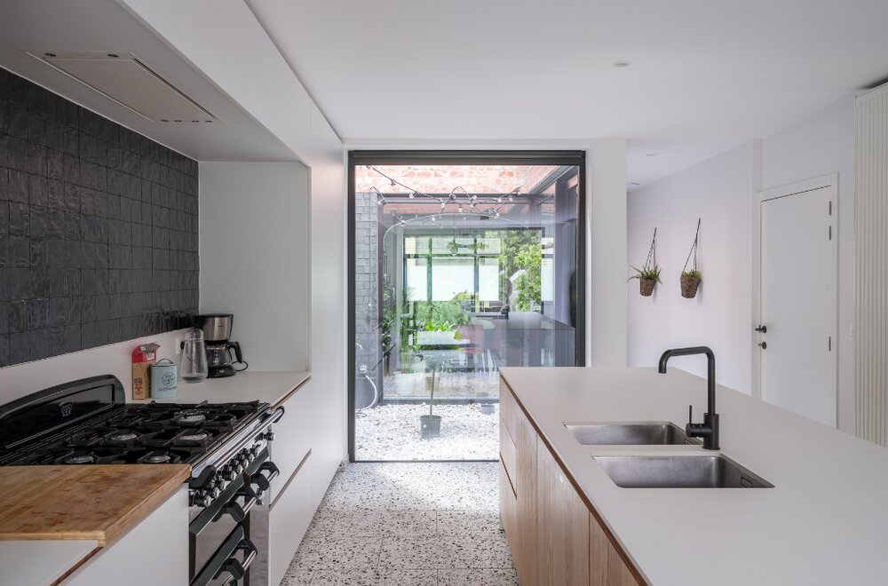 charmante-burgerwoning-bvo-214-m-met-3-slaapkamers-en-zonnige-tuin-006.jpg