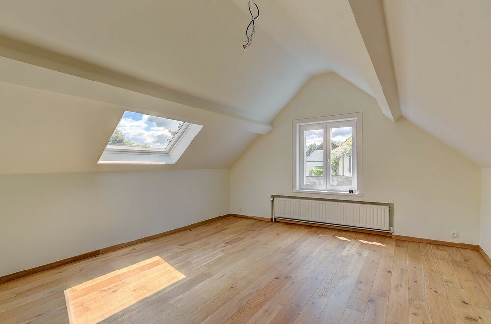 prachtige-gerenoveerde-gezinswoning-met-leuke-grond-015.jpg