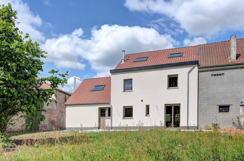 prachtige-gerenoveerde-gezinswoning-met-leuke-grond-024.jpg
