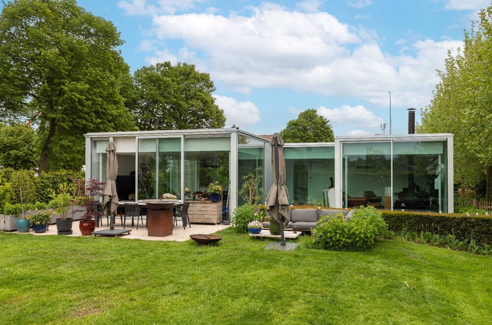 puur-architectuur-sublieme-energiezuinige-villa-met-praktijk-in-het-groen-tussen-oostkamp-en-brugge-001.jpg