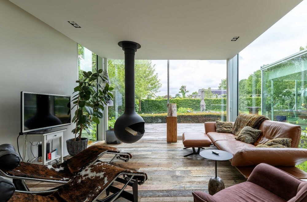 puur-architectuur-sublieme-energiezuinige-villa-met-praktijk-in-het-groen-tussen-oostkamp-en-brugge-012.jpg