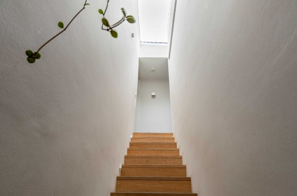 puur-architectuur-sublieme-energiezuinige-villa-met-praktijk-in-het-groen-tussen-oostkamp-en-brugge-018.jpg