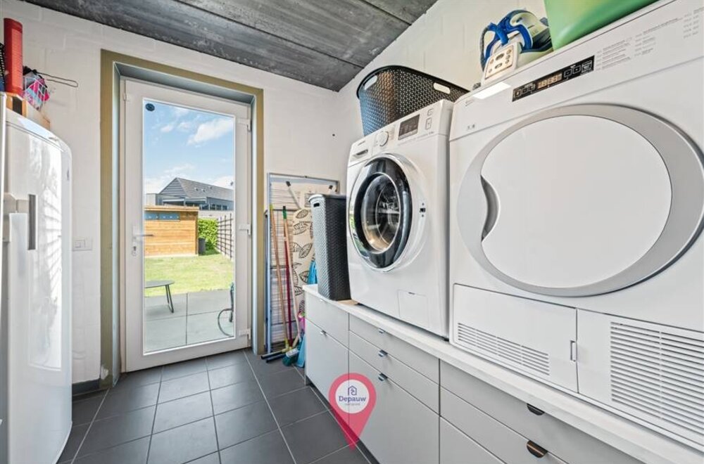 energiezuinige-halfopen-bebouwing-in-een-rustige-wijk-in-waardamme008.jpg