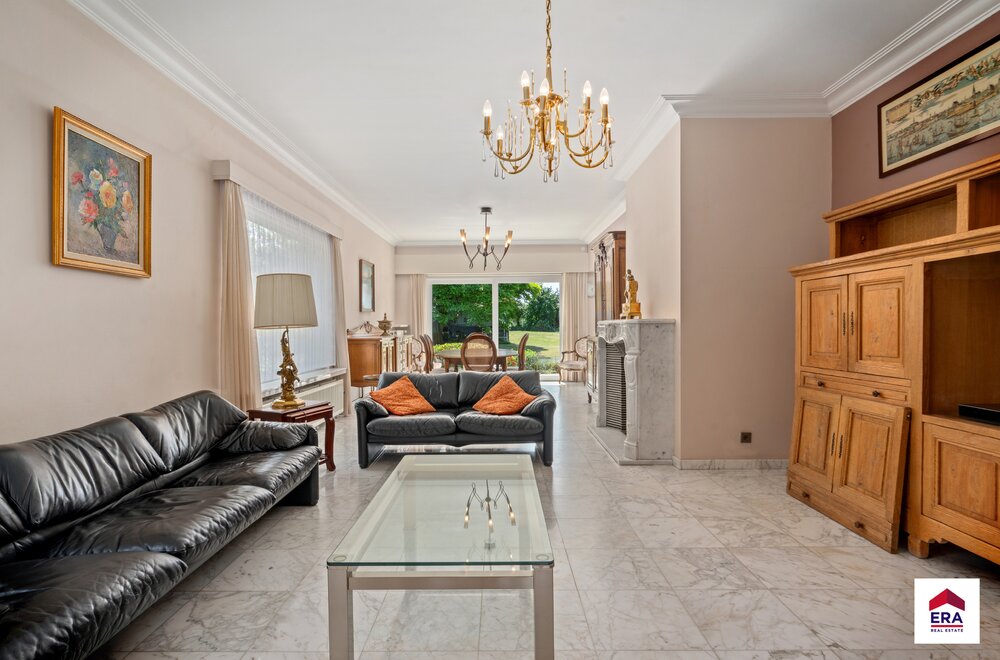 ruime-gezinswoning-met-5-slaapkamers-en-tuin003.jpg