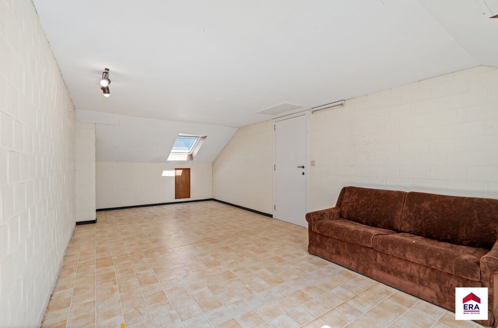 ruime-gezinswoning-met-5-slaapkamers-en-tuin013.jpg