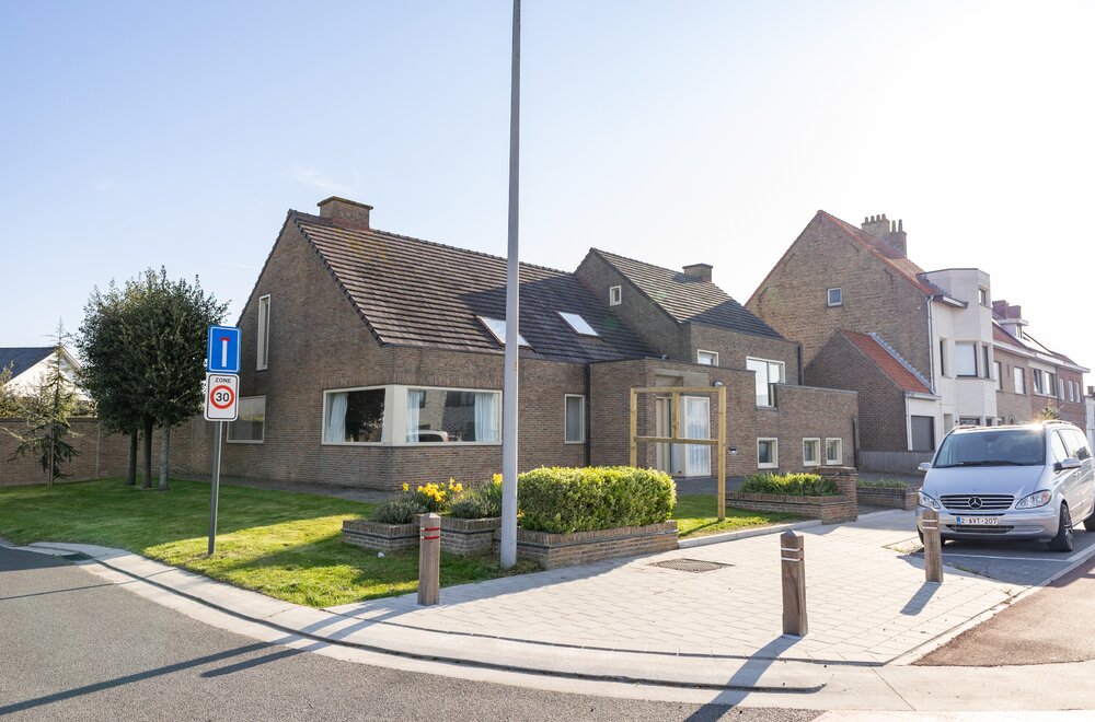 te-renoveren-villa-te-koop-in-veurne-025.jpg